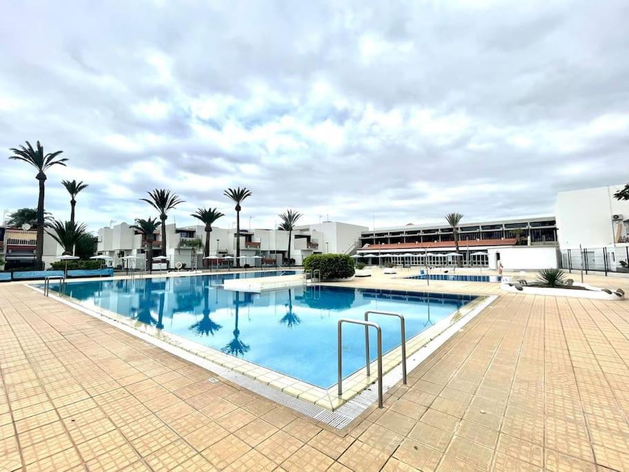 Apartamento Con Piscina Sur De Tenerife Коста-дель-Сіленсіо Екстер'єр фото